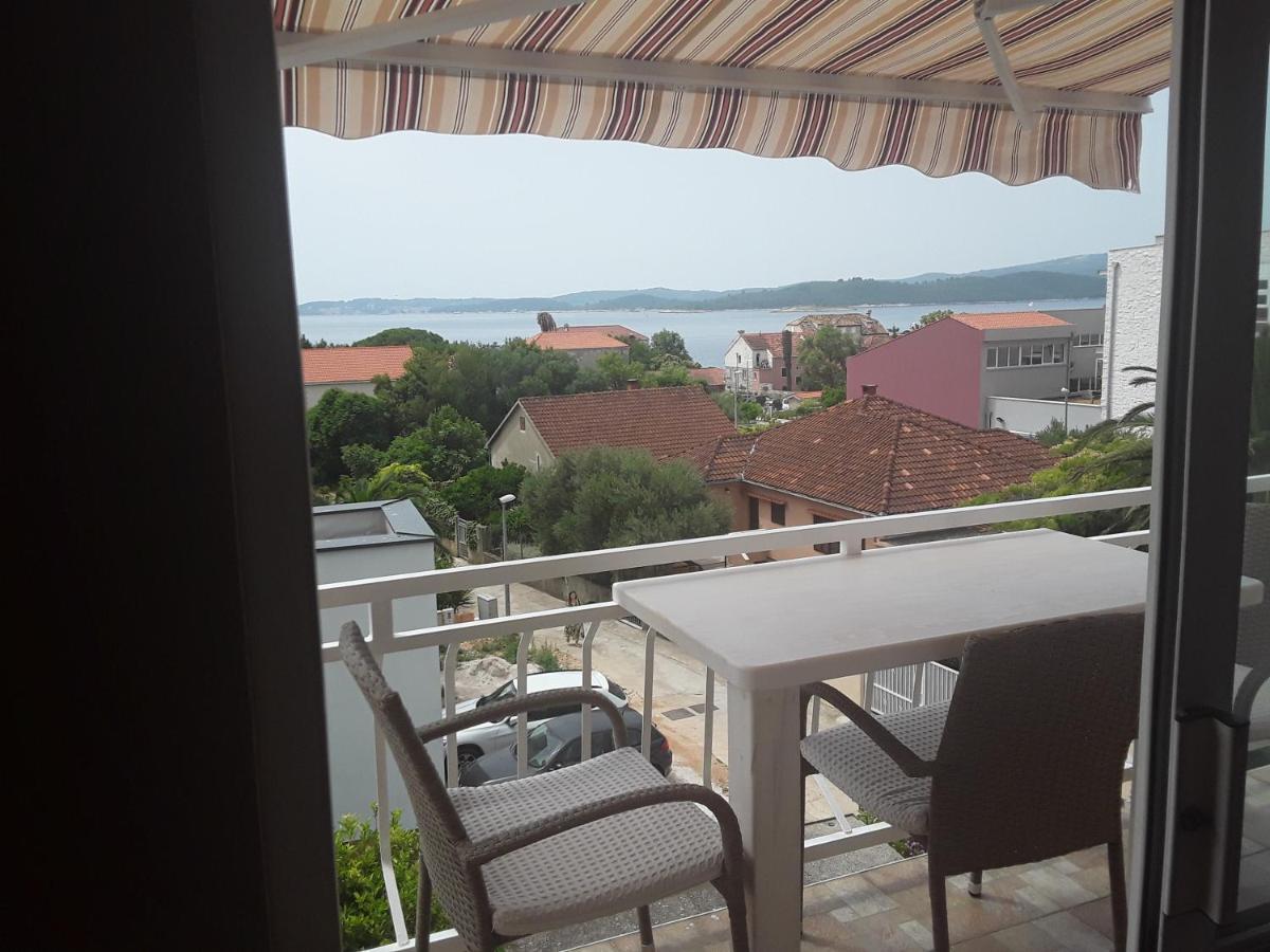 Apartmani Fani 2 Min Walking From Sea 오레비츠 외부 사진