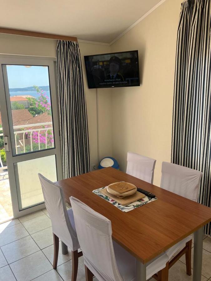 Apartmani Fani 2 Min Walking From Sea 오레비츠 외부 사진