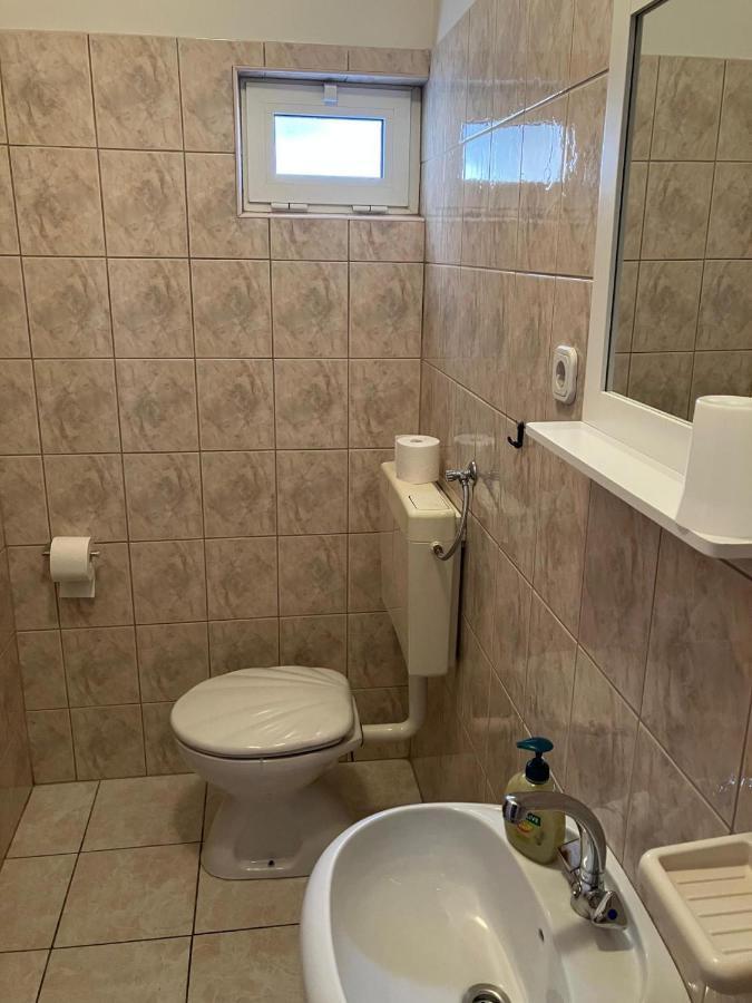 Apartmani Fani 2 Min Walking From Sea 오레비츠 외부 사진