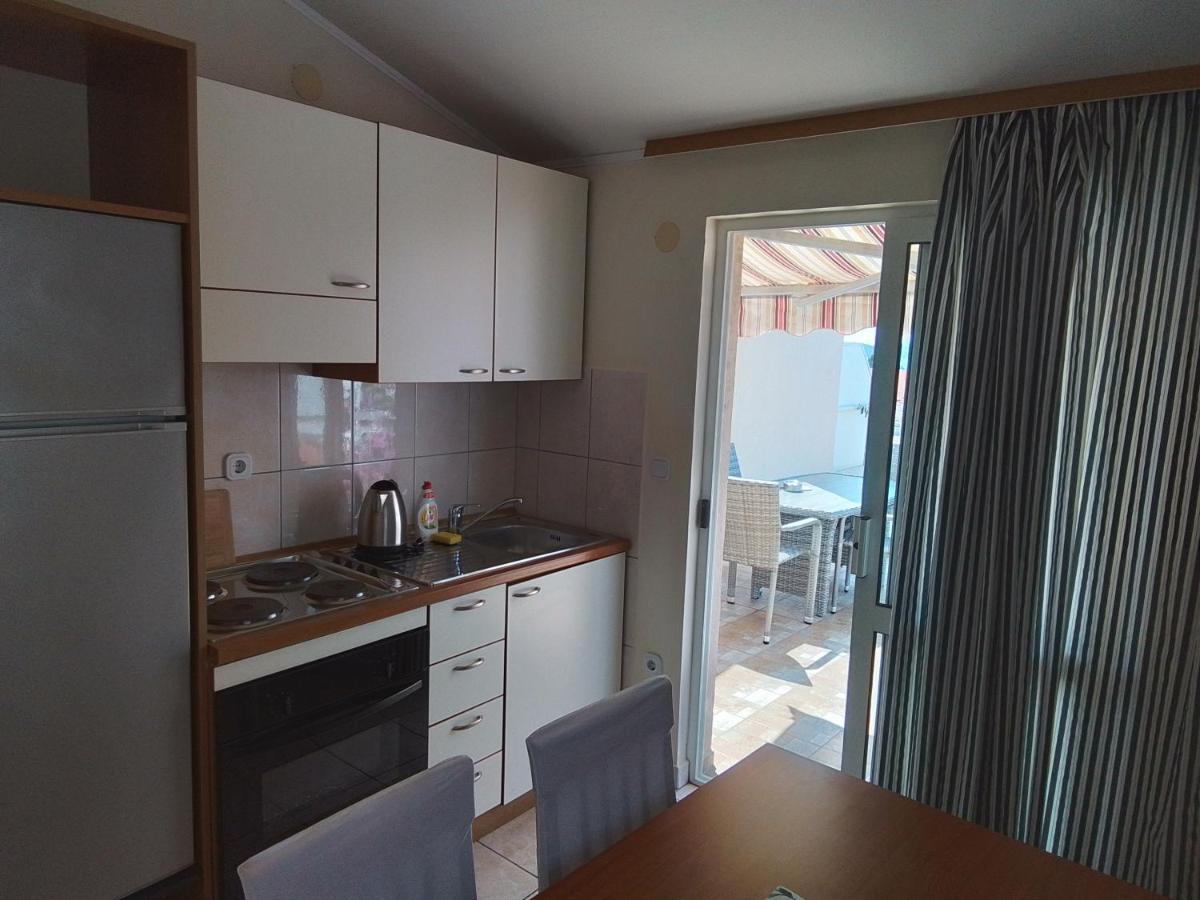 Apartmani Fani 2 Min Walking From Sea 오레비츠 외부 사진