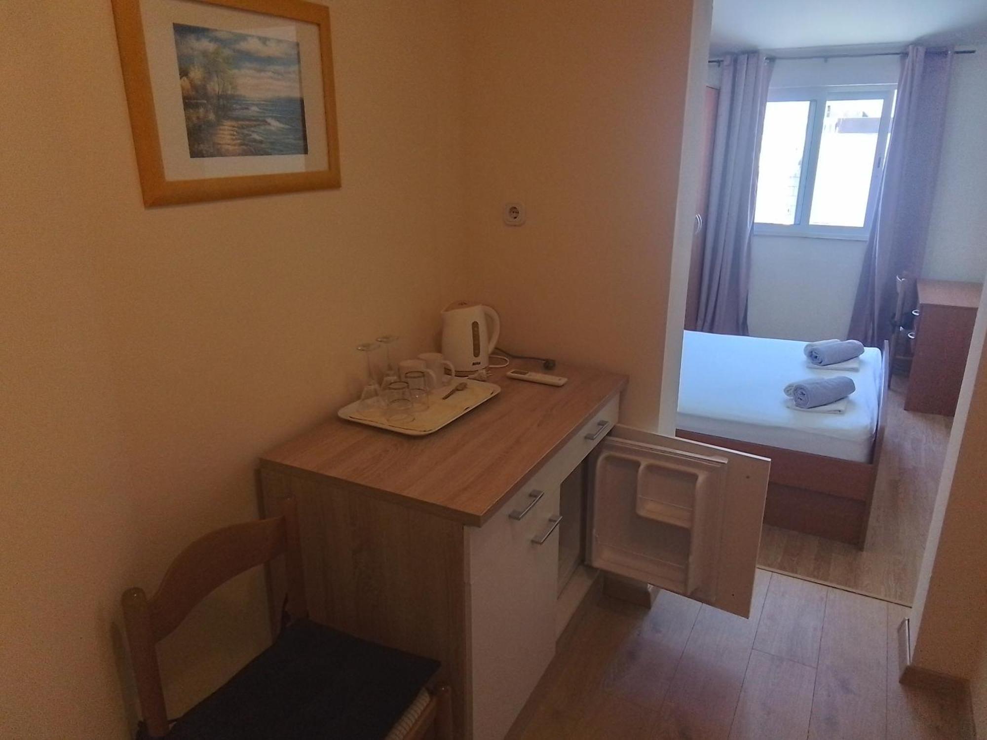 Apartmani Fani 2 Min Walking From Sea 오레비츠 외부 사진