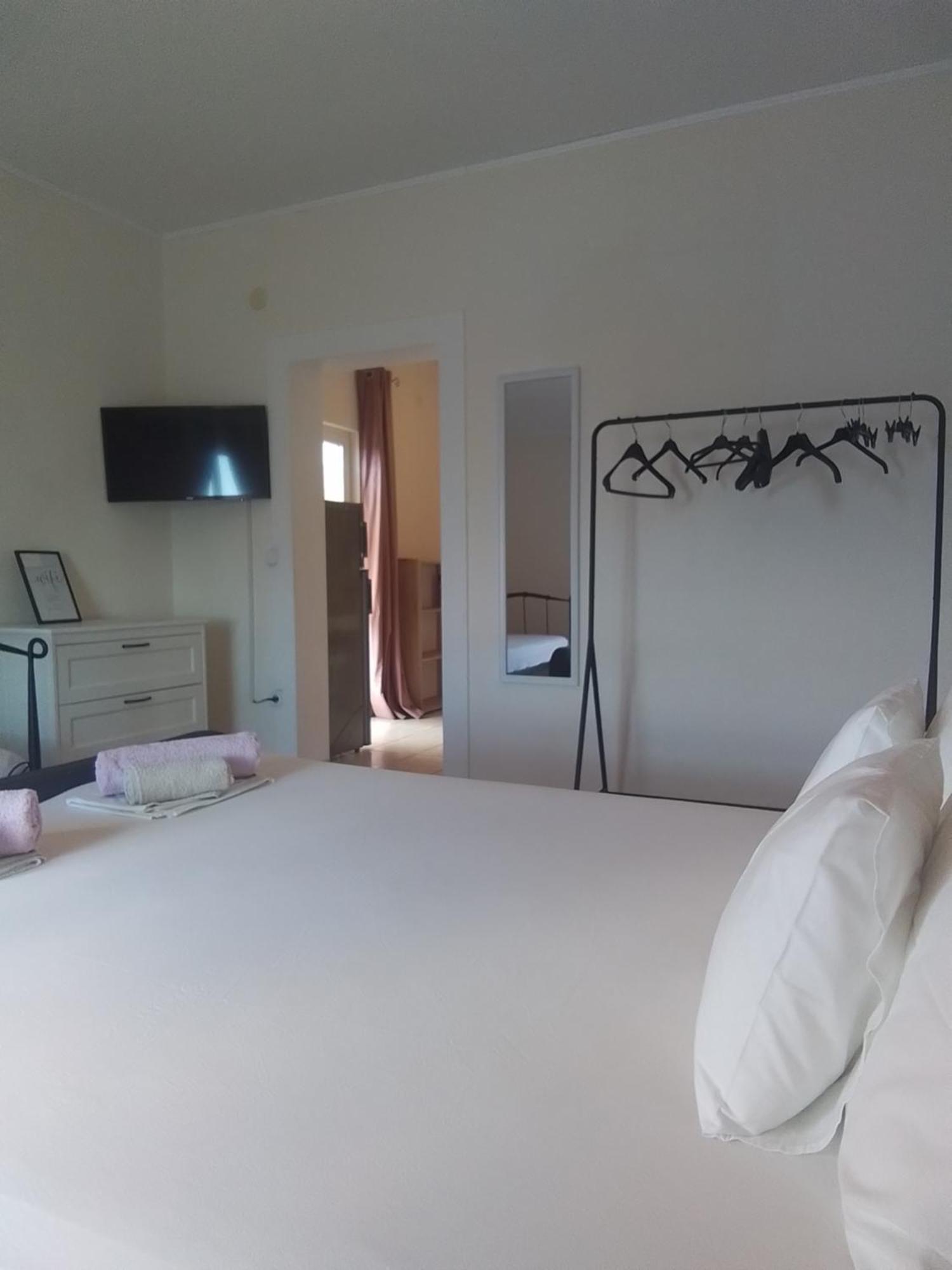 Apartmani Fani 2 Min Walking From Sea 오레비츠 외부 사진